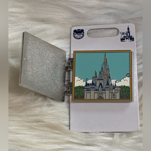 Walt Disney World 50 Anniversary Celebration Mickey Mouse Trading Pin - Picture 3 of 5